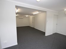 8, 62 Keane Street, Currajong, QLD 4812 - Property 424634 - Image 2